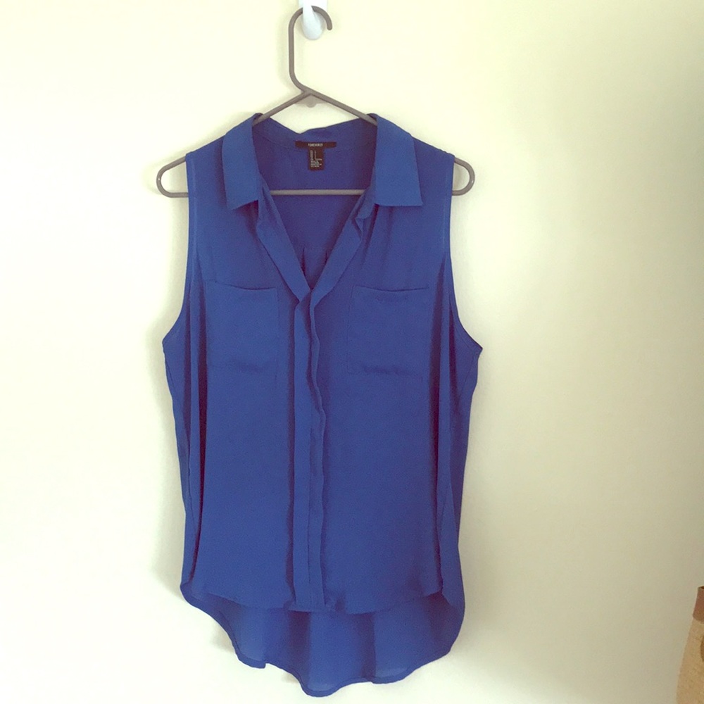 Sleeveless blouse